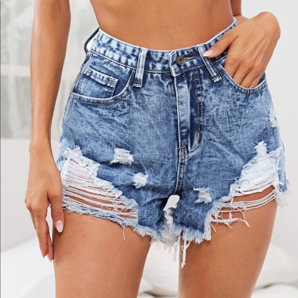 Ripped Denim Shorts💙